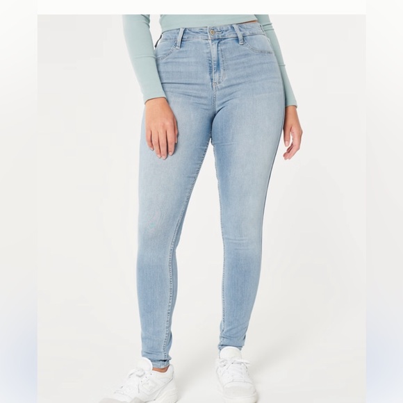 Hollister light wash jeans size 13R - Picture 2 of 7